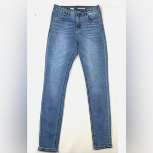 Size 5 Medium wash blue jeans